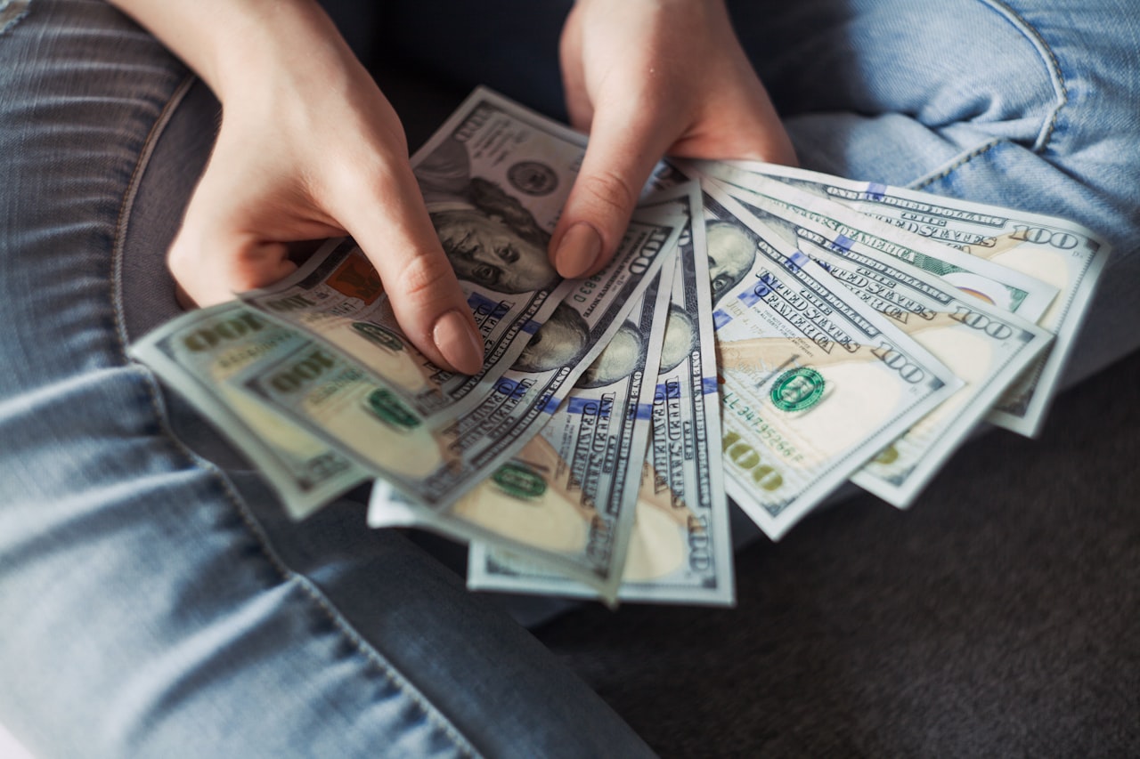 Customer lifetime value and acquisition cost